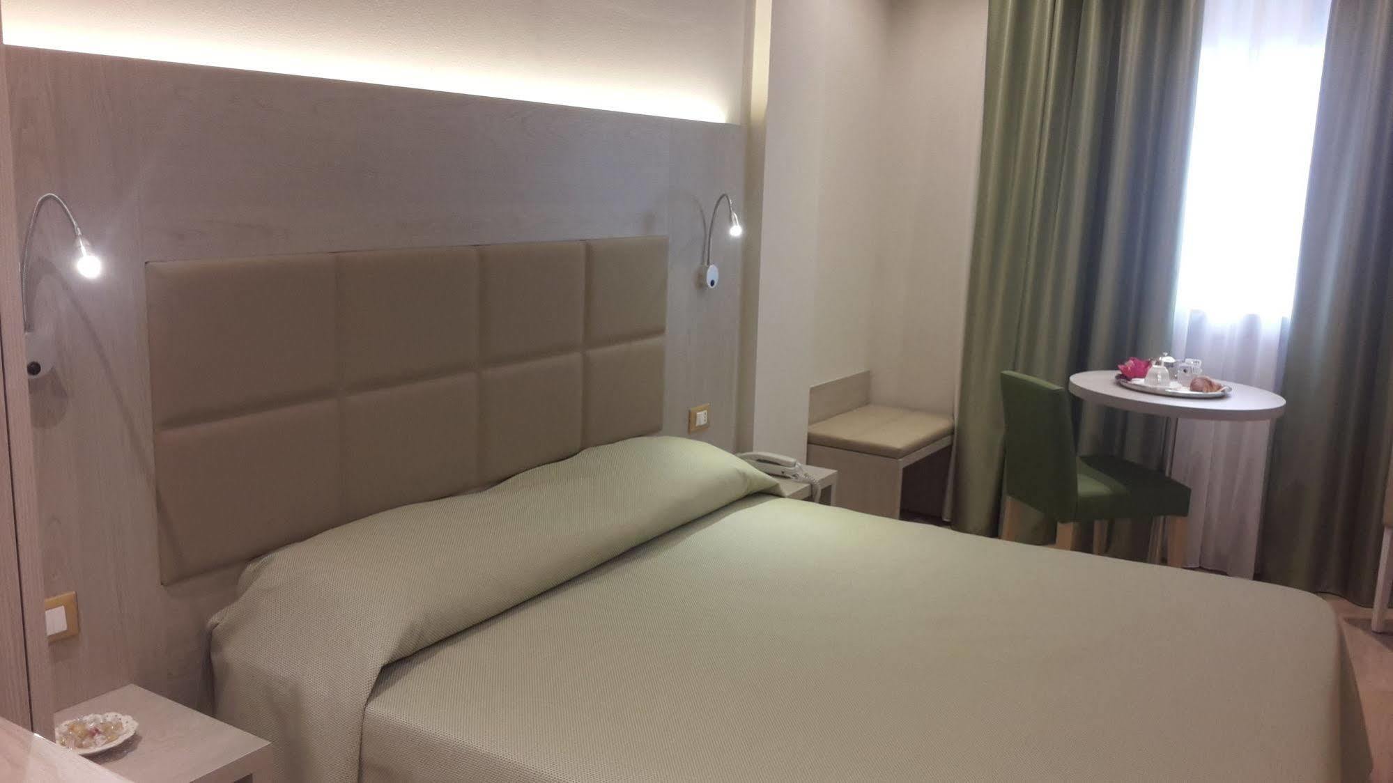 Hotel Alexander Cesena Luaran gambar